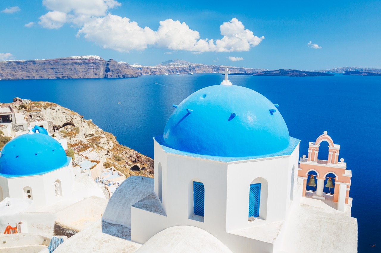 Grecja - przyjaźni mieszkańcy, piękne plaże i aromatyczne jedzenie